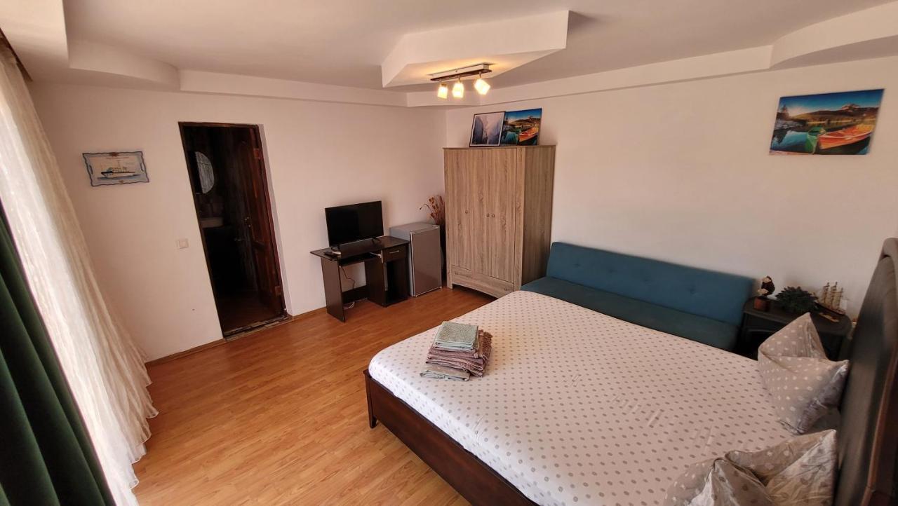 Casa Cristina Corbu Hotel Корбу Екстериор снимка